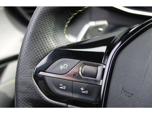 Peugeot 208 1.2 PureTech 130pk GT | Automaat | Navigatie | Camera | Panoramadak | NL auto | 1e Eigenaar | 31... ActivLease financial lease