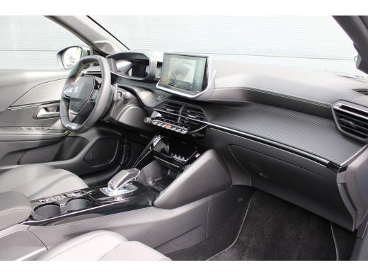 Peugeot 208 1.2 PureTech 130pk GT | Automaat | Navigatie | Camera | Panoramadak | NL auto | 1e Eigenaar | 31... ActivLease financial lease