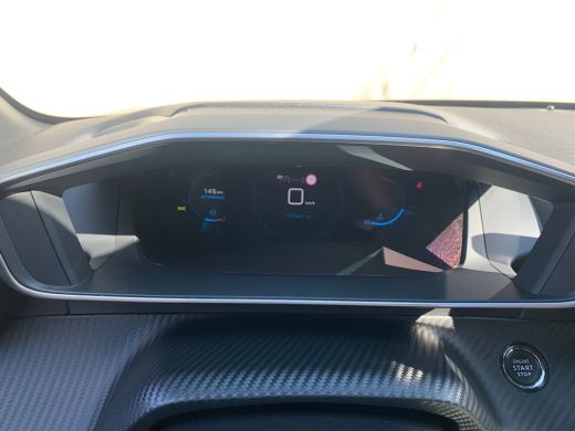 Peugeot 208 1.2 PureTech GT Pack Airco | Camera | Cruise Control | DAB | Keyless | LED | LMV 17" | Navi | PDC... ActivLease financial lease