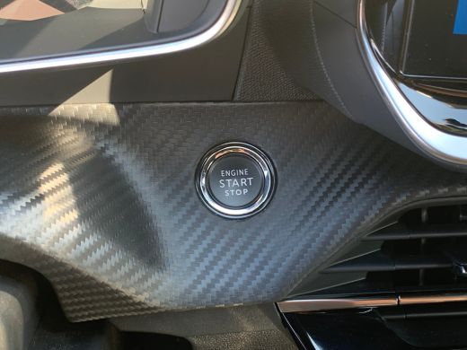 Peugeot 208 1.2 PureTech GT Pack Airco | Camera | Cruise Control | DAB | Keyless | LED | LMV 17" | Navi | PDC... ActivLease financial lease