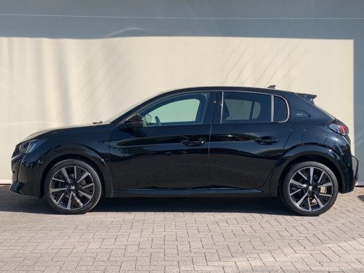 Peugeot 208 1.2 PureTech GT Pack Airco | Camera | Cruise Control | DAB | Keyless | LED | LMV 17" | Navi | PDC... ActivLease financial lease