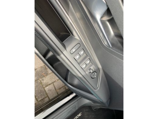 Peugeot 3008 1.6 HYbrid 225 Allure Pack Business Airco | Camera | Cruise Adaptief | DAB | Keyless | LED | LMV ... ActivLease financial lease