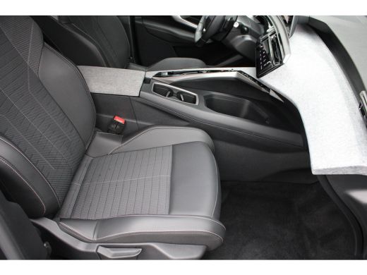 Peugeot 5008 1.2 Hybrid 136 Allure | Automaat | Navigatie | Camera | Adaptieve cruise control | Apple carplay | ActivLease financial lease