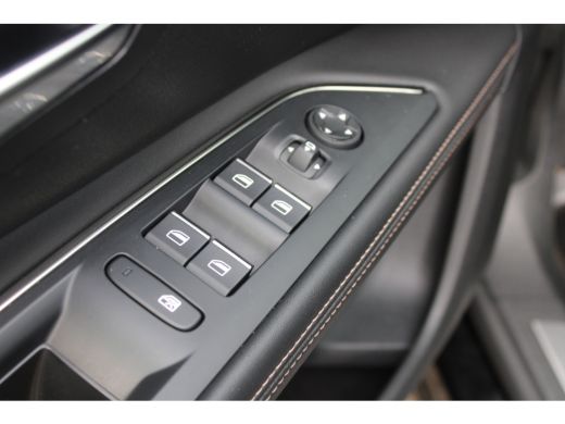 Peugeot 5008 SUV 1.2 PureTech 130pk EAT8 GT 7p | Automaat | Navigatie | Camera | Black Pack | Stoelverwarming ... ActivLease financial lease