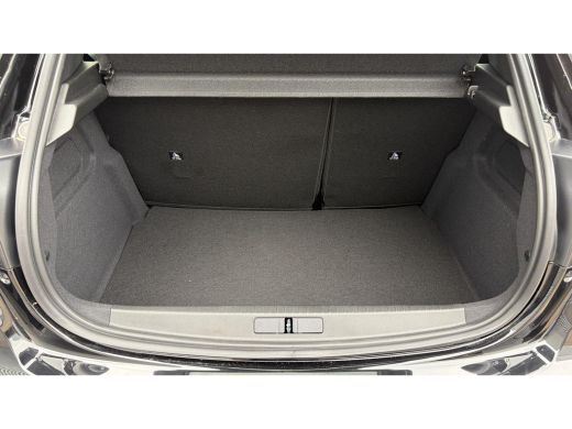 Peugeot e-208 Business | Elektrische parkeerrem | Elektrische parkeerrem | Extra getinte achterste zijruiten en... ActivLease financial lease