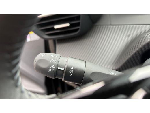 Peugeot e-208 Business | Elektrische parkeerrem | Elektrische parkeerrem | Extra getinte achterste zijruiten en... ActivLease financial lease
