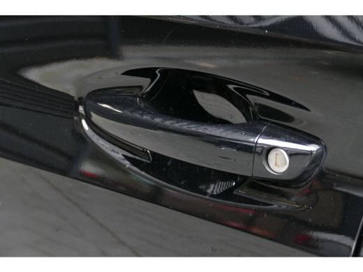 Peugeot e-208 EV 51KWH GT AUTOMAAT / CAMERA V+A / KEYLESS / FULL-LED / 17"LMV / NAVI / CLIMA / PDC / BLUETOOTH ... ActivLease financial lease