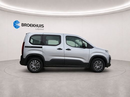 Peugeot e-Rifter Rifter EV 50KWH 136PK L1 ALLURE / NAVI / AIRCO / LED / PDC / CAMERA / WINTERPAKKET / UNIEK !! ActivLease financial lease