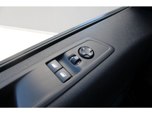 Peugeot Expert 2.0 BlueHDI 145 S&S L3 Long | Automaat | Navigatie | Camera | 3-Zits | Long | Dubbele schuifdeur ... ActivLease financial lease