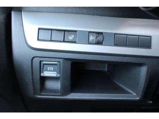 Peugeot Expert 2.0 BlueHDI 145 S&S L3 Long | Automaat | Navigatie | Camera | 3-Zits | Long | Dubbele schuifdeur ... ActivLease financial lease