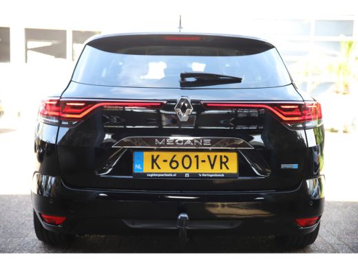 Renault Megane E-Tech Estate 1.6 E-Tech 160pk Plug-In Hybrid/Virtual/Trekhaak/Carplay/LED/Camera/1e Eig. ActivLease financial lease
