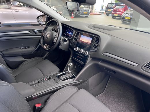 Renault Megane E-Tech Estate 1.6 E-Tech 160pk Plug-In Hybrid/Virtual/Trekhaak/Carplay/LED/Camera/1e Eig. ActivLease financial lease