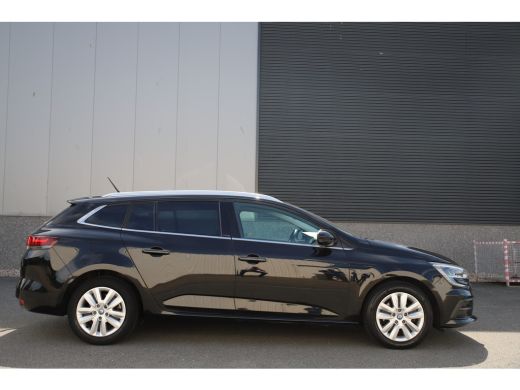 Renault Megane E-Tech Estate 1.6 E-Tech 160pk Plug-In Hybrid/Virtual/Trekhaak/Carplay/LED/Camera/1e Eig. ActivLease financial lease