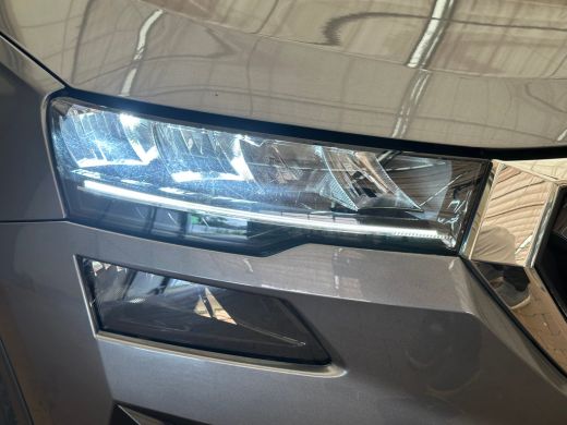 Skoda Karoq 1.5 TSI ACT Business Edition 1500KG Trekgewicht! | Camera | Parkeersensoren Voor + Achter | Carpl... ActivLease financial lease