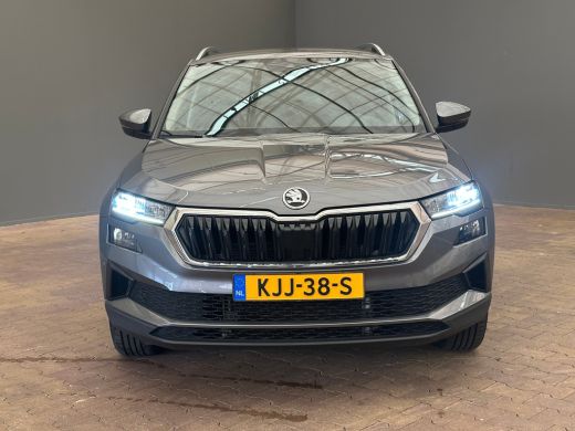 Skoda Karoq 1.5 TSI ACT Business Edition 1500KG Trekgewicht! | Camera | Parkeersensoren Voor + Achter | Carpl... ActivLease financial lease