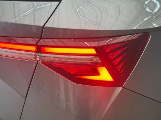 Skoda Karoq 1.5 TSI ACT Business Edition 1500KG Trekgewicht! | Camera | Parkeersensoren Voor + Achter | Carpl... ActivLease financial lease