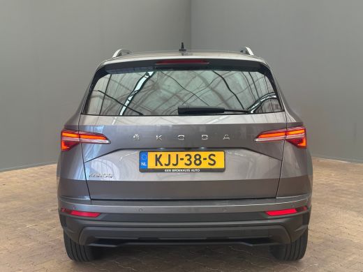 Skoda Karoq 1.5 TSI ACT Business Edition 1500KG Trekgewicht! | Camera | Parkeersensoren Voor + Achter | Carpl... ActivLease financial lease