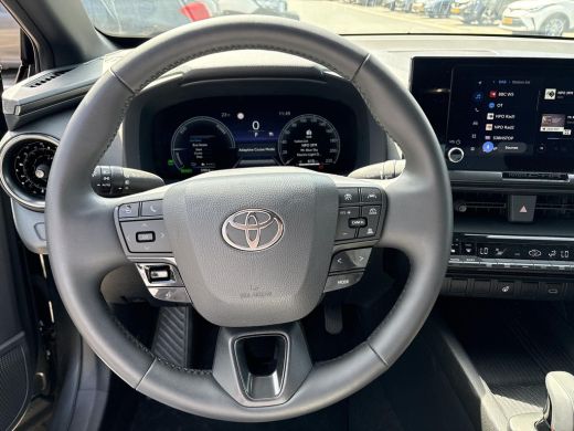Toyota C-HR 2.0 Plug-in Hybrid 220 Dynamic ActivLease financial lease