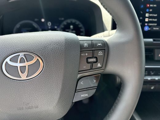 Toyota C-HR 2.0 Plug-in Hybrid 220 Dynamic ActivLease financial lease