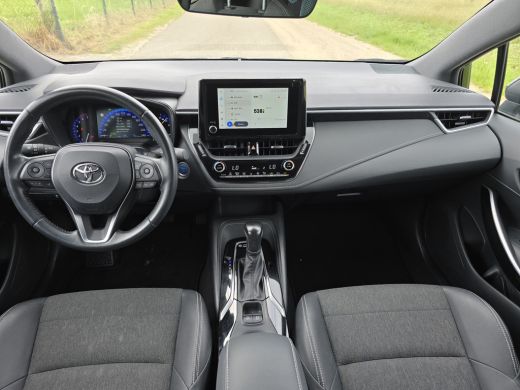 Toyota Corolla 1.8 Hybrid - Euro 6 - 122 Pk - Navi - ParkeerCamera - Climate Control ActivLease financial lease