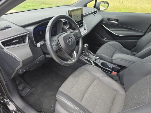 Toyota Corolla 1.8 Hybrid - Euro 6 - 122 Pk - Navi - ParkeerCamera - Climate Control ActivLease financial lease