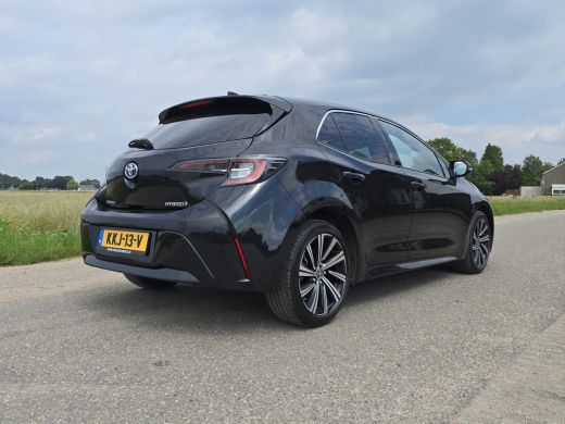 Toyota Corolla 1.8 Hybrid - Euro 6 - 122 Pk - Navi - ParkeerCamera - Climate Control ActivLease financial lease