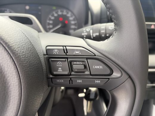 Toyota Yaris 1.5 Hybrid 115 Comfort ActivLease financial lease
