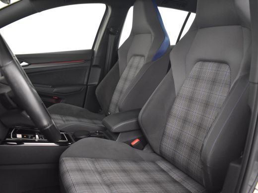 Volkswagen Golf 1.4 eHybrid GTE 245PK DSG/AUTO | Navigatie | App connect | Stoel/stuurverwarming | SOH 97% | DAB ... ActivLease financial lease