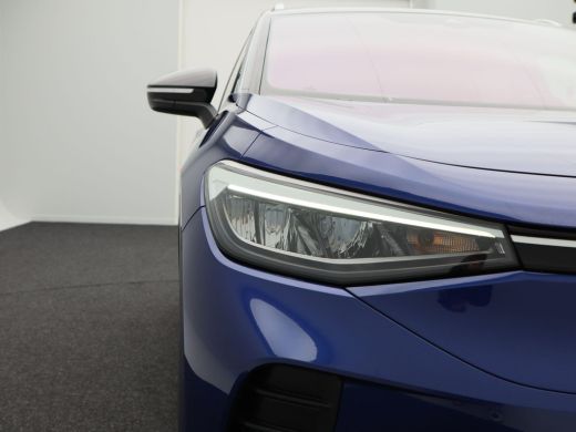 Volkswagen ID.4 First 77 kWh 204 Pk | Stoel/Stuurverwarming | Camera | Half Leer | CarPlay | Adaptive cruise | 20... ActivLease financial lease