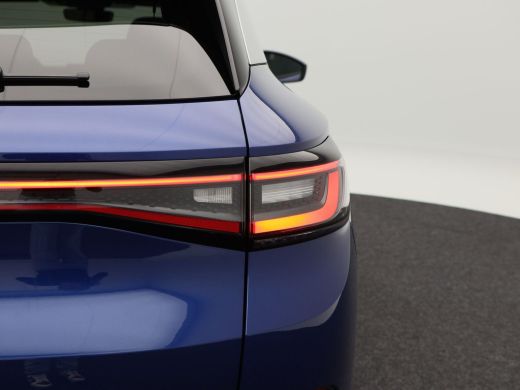Volkswagen ID.4 First 77 kWh 204 Pk | Stoel/Stuurverwarming | Camera | Half Leer | CarPlay | Adaptive cruise | 20... ActivLease financial lease