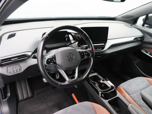 Volkswagen ID.4 First 77 kWh 204 Pk | Stoel/Stuurverwarming | Camera | Half Leer | CarPlay | Adaptive cruise | 20... ActivLease financial lease