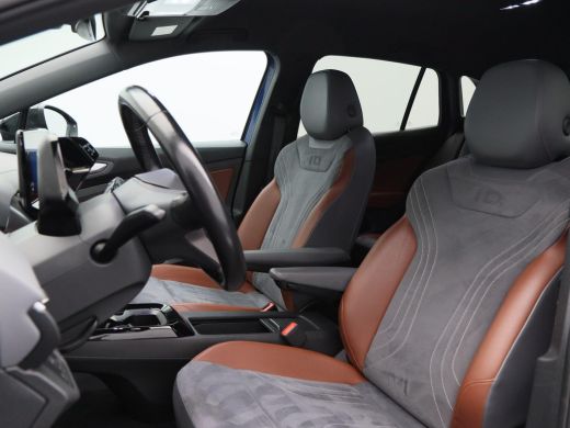 Volkswagen ID.4 First 77 kWh 204 Pk | Stoel/Stuurverwarming | Camera | Half Leer | CarPlay | Adaptive cruise | 20... ActivLease financial lease