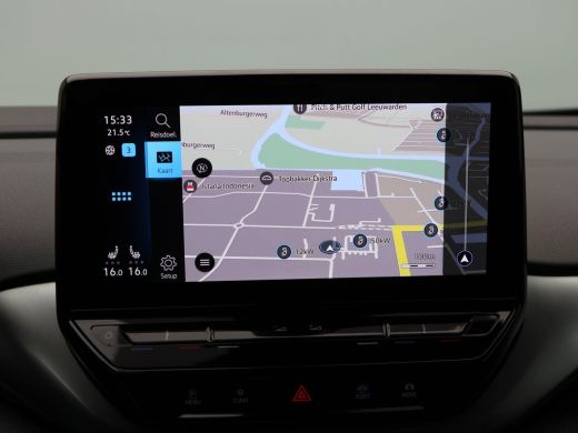 Volkswagen ID.4 First 77 kWh 204 Pk | Stoel/Stuurverwarming | Camera | Half Leer | CarPlay | Adaptive cruise | 20... ActivLease financial lease