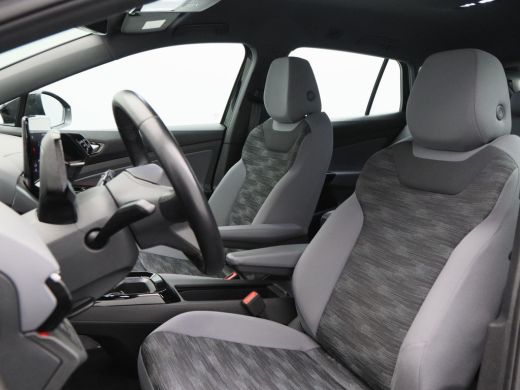 Volkswagen ID.4 Pro 77 kWh 204 Pk | Stoel/Stuurverwarming | 360 Camera | Trekhaak | Adaptive Cruise | CarPlay | 1... ActivLease financial lease