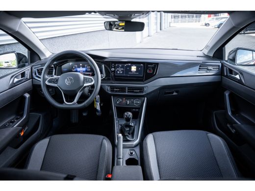 Volkswagen Polo Life Edition | Achteruitrijcamera (Rear View) | Parkeersensoren voor en achter (Park Distance Con... ActivLease financial lease