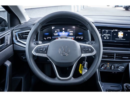 Volkswagen Polo Life Edition | Achteruitrijcamera (Rear View) | Parkeersensoren voor en achter (Park Distance Con... ActivLease financial lease