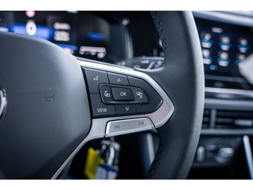 Volkswagen Polo Life Edition | Achteruitrijcamera (Rear View) | Parkeersensoren voor en achter (Park Distance Con... ActivLease financial lease