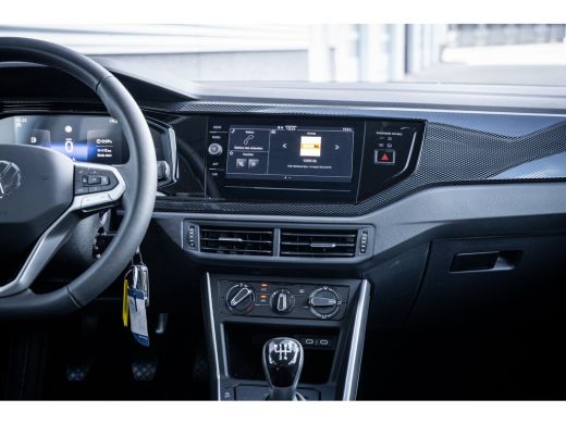 Volkswagen Polo Life Edition | Achteruitrijcamera (Rear View) | Parkeersensoren voor en achter (Park Distance Con... ActivLease financial lease