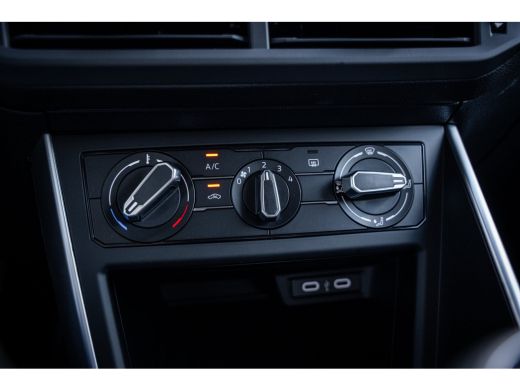 Volkswagen Polo Life Edition | Achteruitrijcamera (Rear View) | Parkeersensoren voor en achter (Park Distance Con... ActivLease financial lease