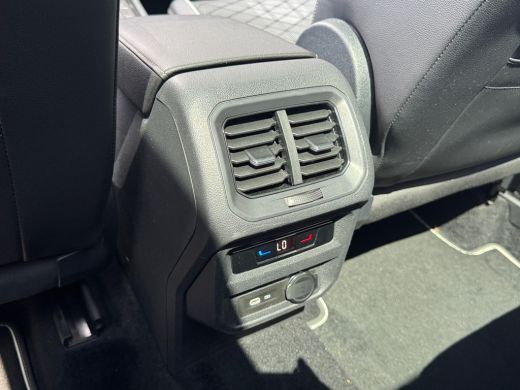 Volkswagen Tiguan Allspace 1.5 150pk TSI R-Line Business+ 7p. Panoramaschuif-kanteldak | Navigatie 'Discover Pro | Winter Pa... ActivLease financial lease