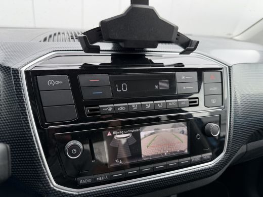 Volkswagen up! 1.0 65pk 5drs. Black Style | Camera | Cruise ActivLease financial lease