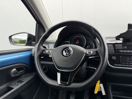Volkswagen up! 1.0 65pk 5drs. Black Style | Camera | Cruise ActivLease financial lease