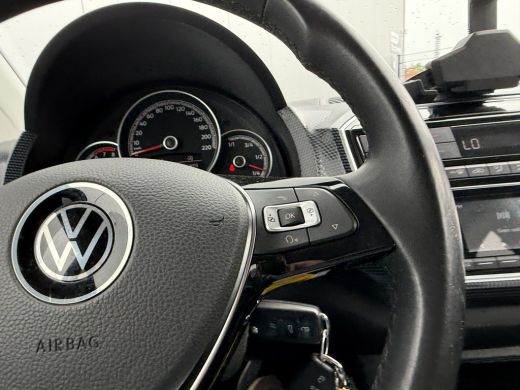 Volkswagen up! 1.0 65pk 5drs. Black Style | Camera | Cruise ActivLease financial lease