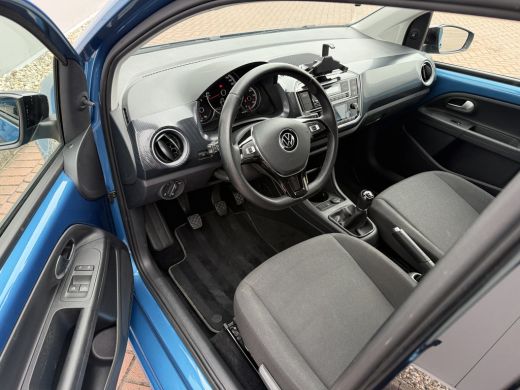 Volkswagen up! 1.0 65pk 5drs. Black Style | Camera | Cruise ActivLease financial lease
