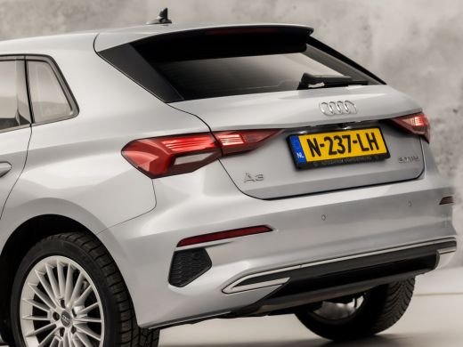 Audi A3 Sportback 30 TFSI Sport (APPLE CARPLAY, GROOT NAVI, CAMERA, ELEK STOEL, ADAPTIVE CRUISE, STOELVER... ActivLease financial lease