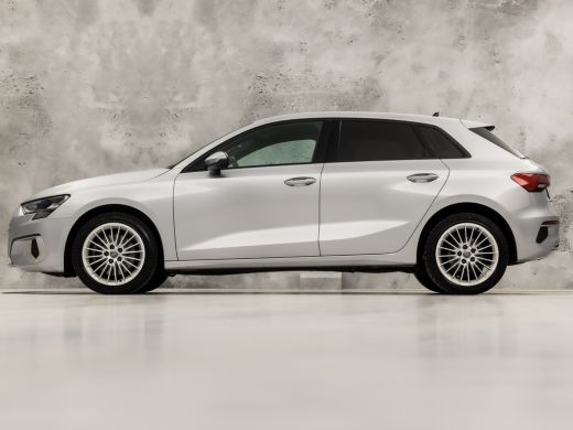 Audi A3 Sportback 30 TFSI Sport (APPLE CARPLAY, GROOT NAVI, CAMERA, ELEK STOEL, ADAPTIVE CRUISE, STOELVER... ActivLease financial lease