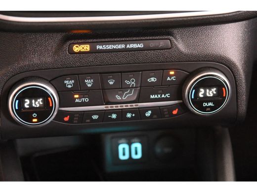 Ford Focus Hybrid *1ste Eigenaar*Navigatie*Stoelverwarming*Camera* ActivLease financial lease