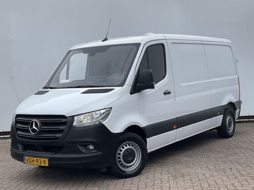 Mercedes-Benz Sprinter 3-Pers 314 2.2 CDI 143PK L2H1 Clima Cruise Audio Trekhaak 3-Persoons ActivLease financial lease