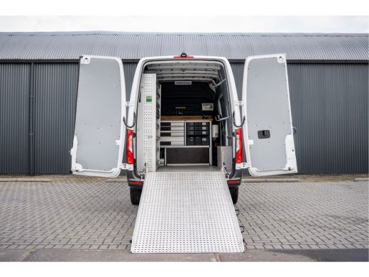 Mercedes-Benz Sprinter 311 CDI RWD L2H2 | Volledig Ingericht | Mbux | Camera | Navi | Climatronic ActivLease financial lease