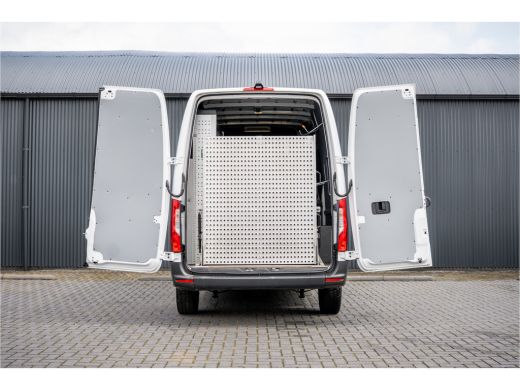 Mercedes-Benz Sprinter 311 CDI RWD L2H2 | Volledig Ingericht | Mbux | Camera | Navi | Climatronic ActivLease financial lease